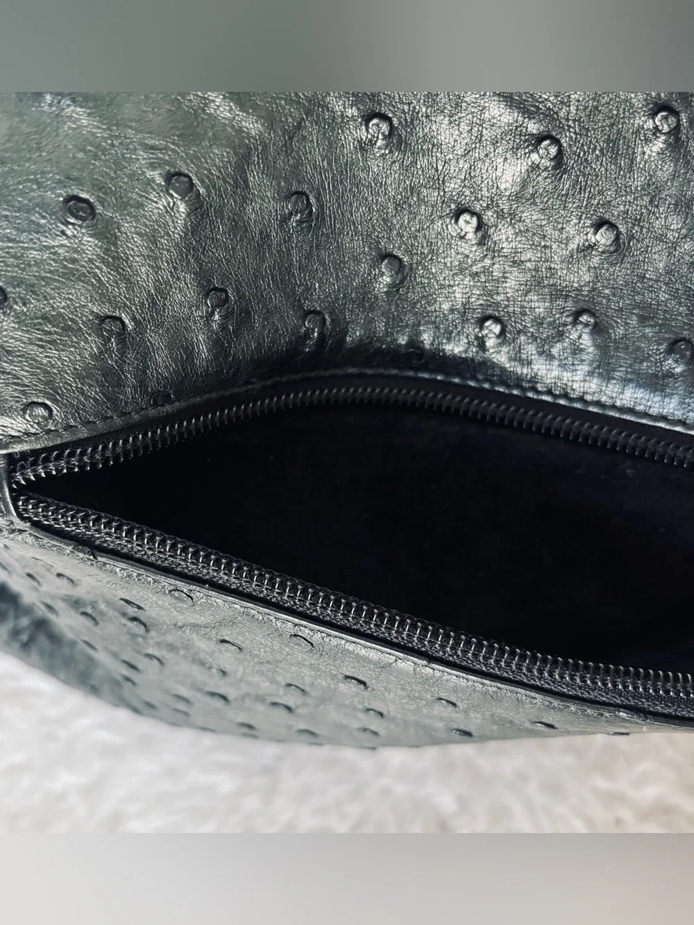 Vintage Black Genuine Ostrich Skin Leather Large Satchel Bag Size 13”x11”x7”